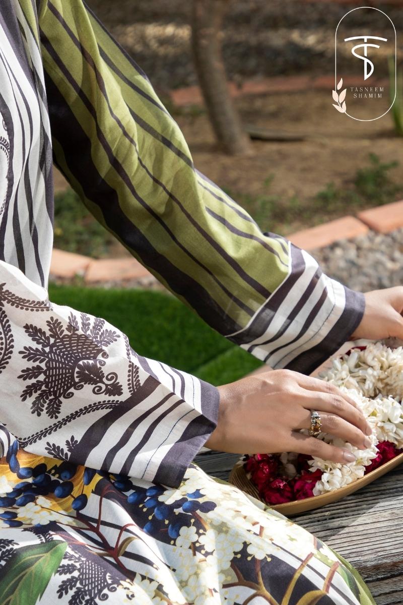 2 Piece Unstitched Luxury Lawn-Digital Printed