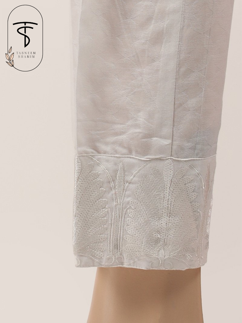Essential White - D